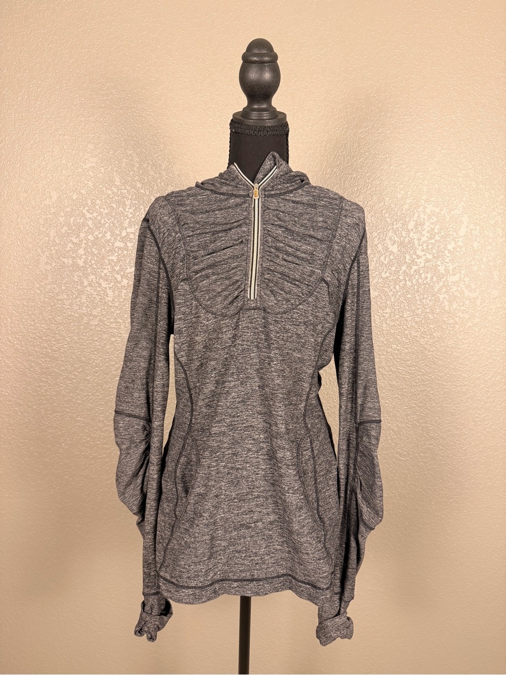 Luluemon Women's Heather Gray Quarter-Zip Pullover Hoodie With Extra Pocket